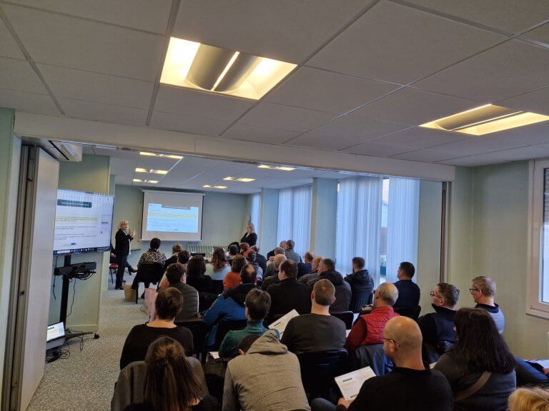 e04430aa da9c 41c3 9bad 21612c9c49ae